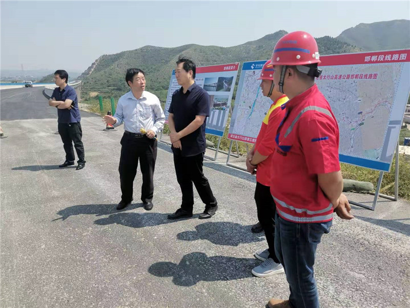 2019.0905崔永斌視察太行山高速公路項目南段建設(shè)進(jìn)展情況1.jpg