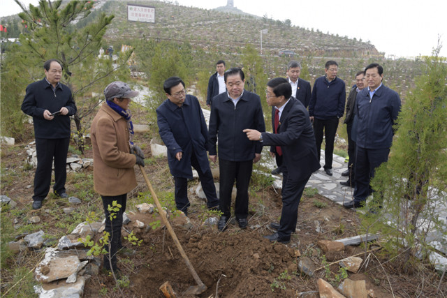 2019.0428范照兵在邯鄲調(diào)研時(shí)指出以高質(zhì)量立法更好推動(dòng)全省生態(tài)環(huán)境建設(shè)1.jpg