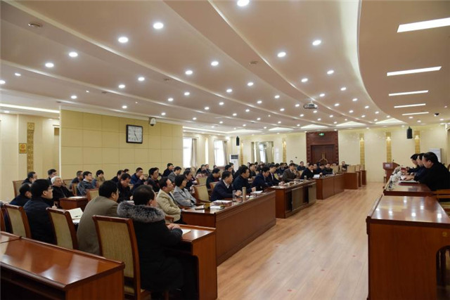 2019.0225市人大常委會(huì)舉行機(jī)關(guān)全體人員測(cè)評(píng)及縣級(jí)干部述職大會(huì)1.jpg